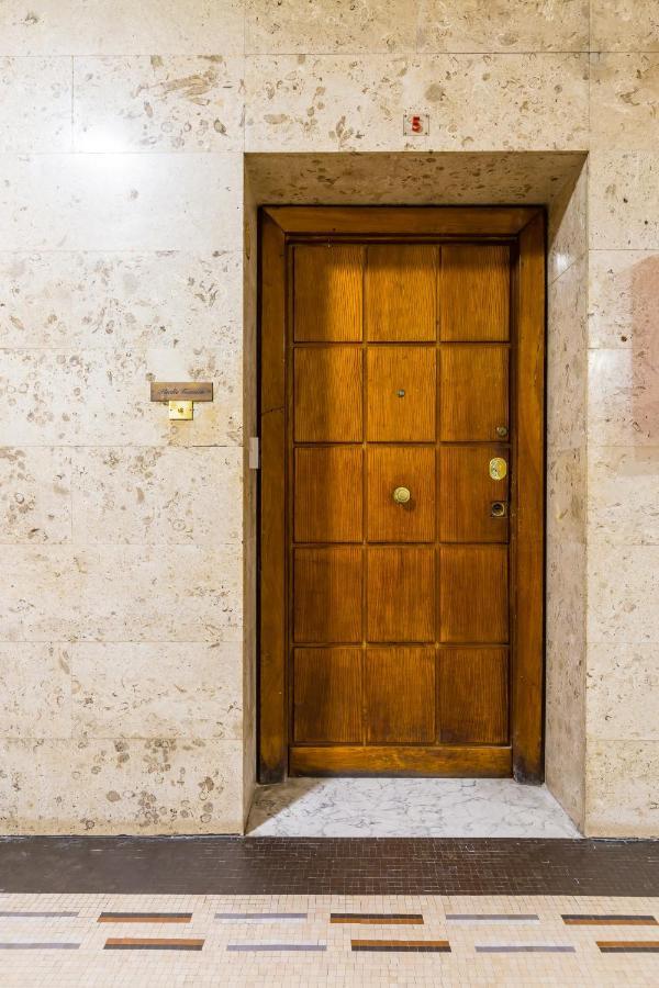 Piazza Municipio Apartments By Wonderful Italy Naples Exterior photo